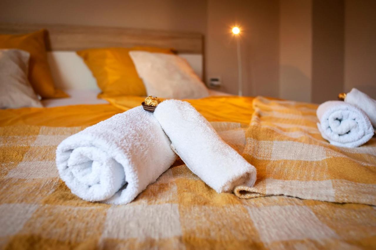 Room And Apartments Antea Rovinj Exterior foto